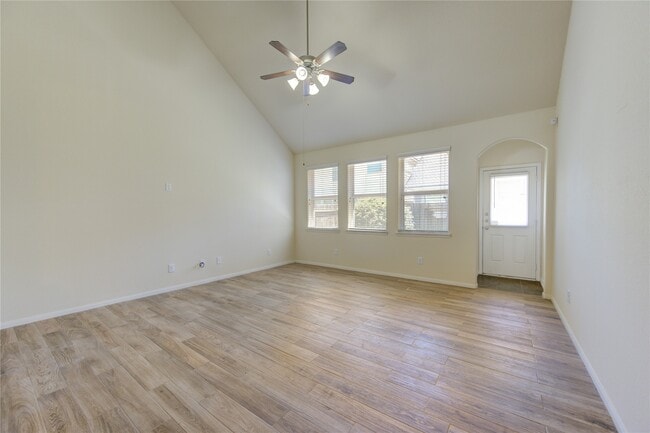 Building Photo - 6518 Wilshire Ridge