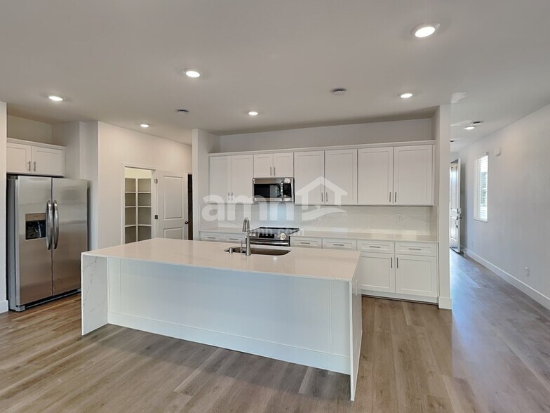 Building Photo - 5820 Fly Fisher St