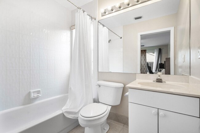 Building Photo - 790 Clearbrook Park Cir
