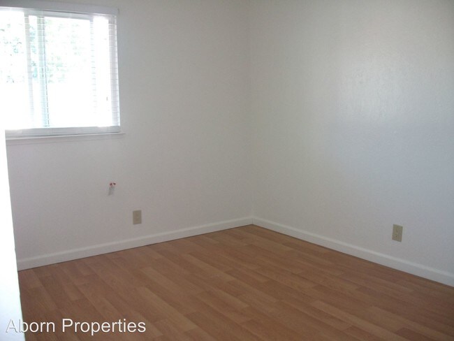 Building Photo - 3 br, 1.5 bath House - 2210 Amberwood Lane