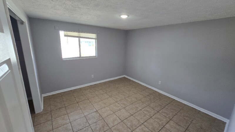 Building Photo - 825 Bradley Cir
