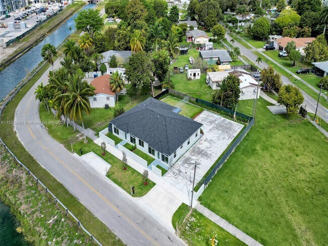 Building Photo - 14519 SW 272nd St