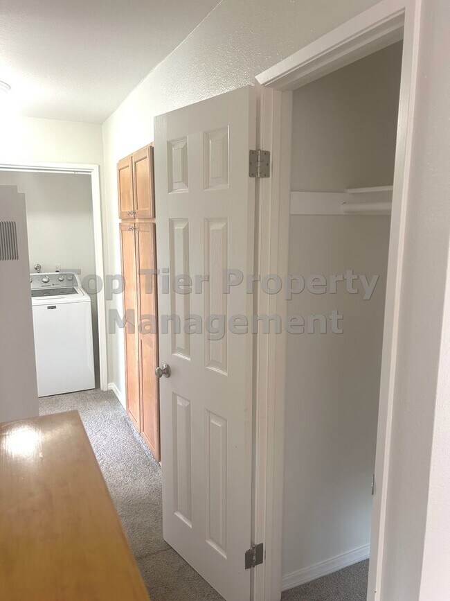 Building Photo - Spacious 2 Bed / 2 Bath Condo Near SDSU – ...