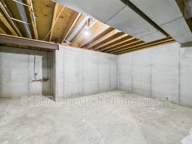 Building Photo - 2314 Monroe Ave