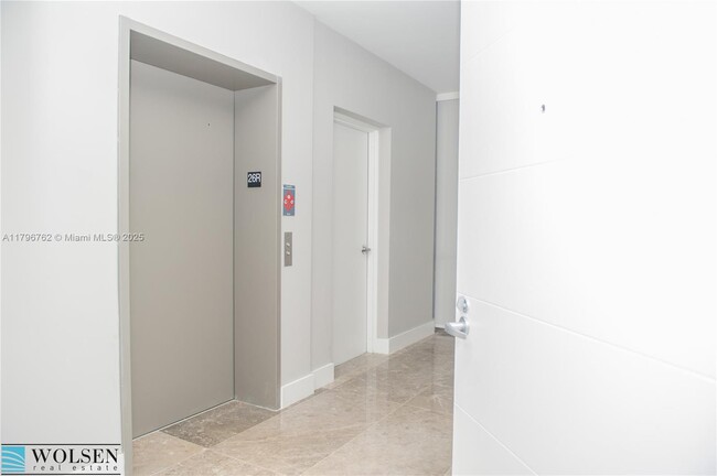 Building Photo - 16385 Biscayne Blvd