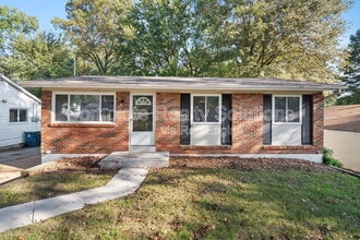Building Photo - 221 Barto Dr