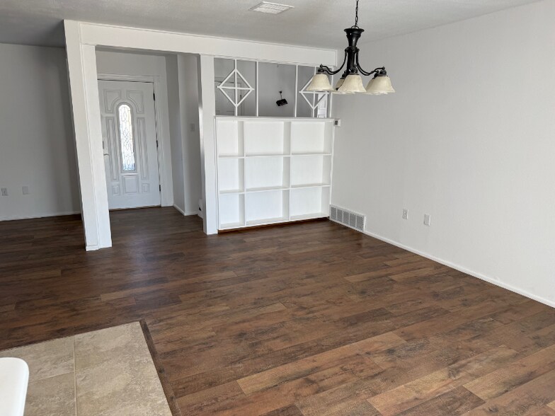 Building Photo - 2716 Beechwood St