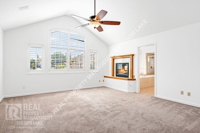 Building Photo - Beautiful 4bd 3ba home in Los Cerros Neigh...