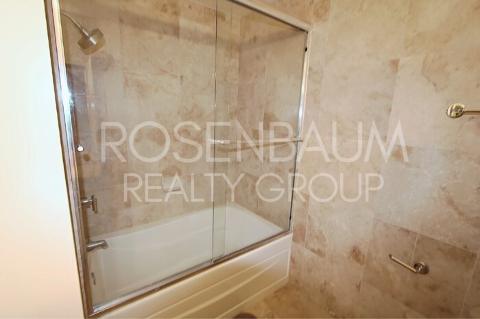 Building Photo - 7137 E Rancho Vista Dr