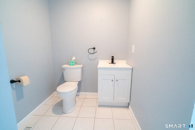 Building Photo - 39 Coram Rd