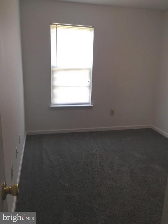Building Photo - 61 White Pine Cir
