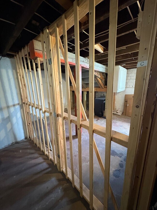Building Photo - 4217 Blaine Ave