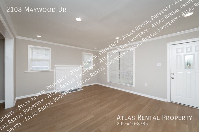 Building Photo - 2108 Maywood Dr