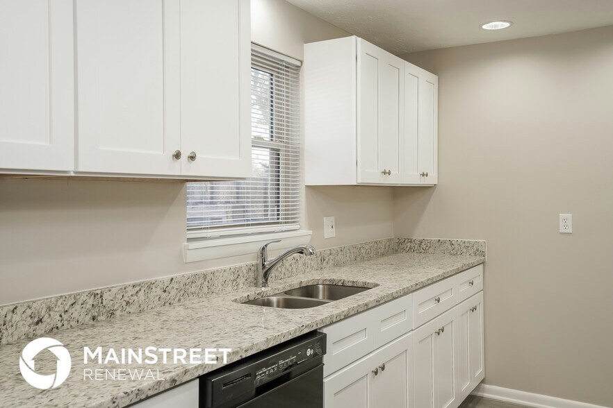 Building Photo - 970 Dostie Cir