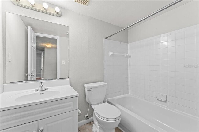 Building Photo - 12407 Oak Cedar Pl