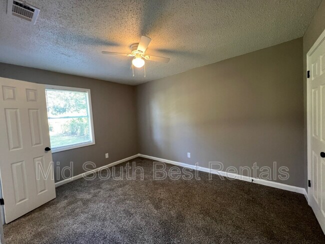 Building Photo - 4034 Knight Arnold Rd