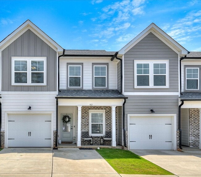 Building Photo - 312 Sumac Trail