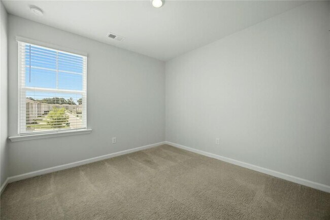 Building Photo - 111 Horned Owl Ave