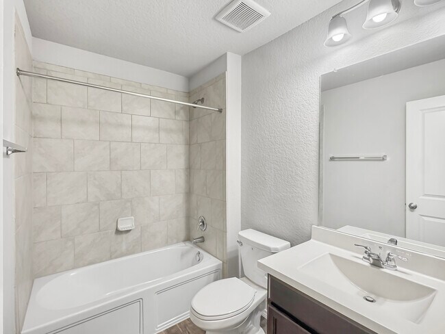 Building Photo - 9714 Marbach Hl