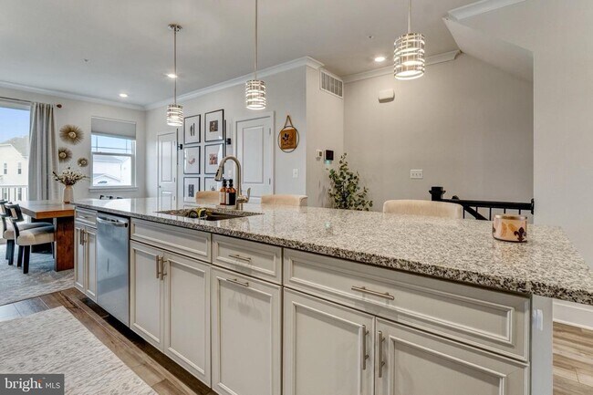 Building Photo - 11716 Emily Dickinson Pl