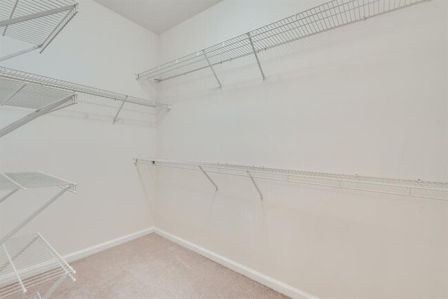 Building Photo - 6515 Fairgreen Dr