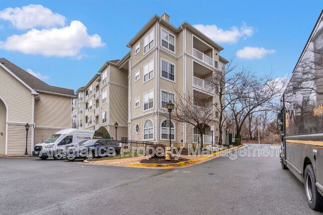 Building Photo - 4560 Strutfield Ln