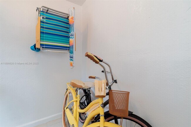 Building Photo - 312 SW 12th Ave