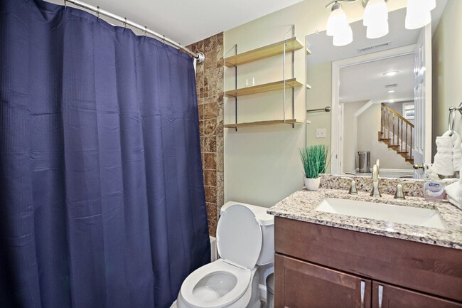 Building Photo - 300 Lawton St