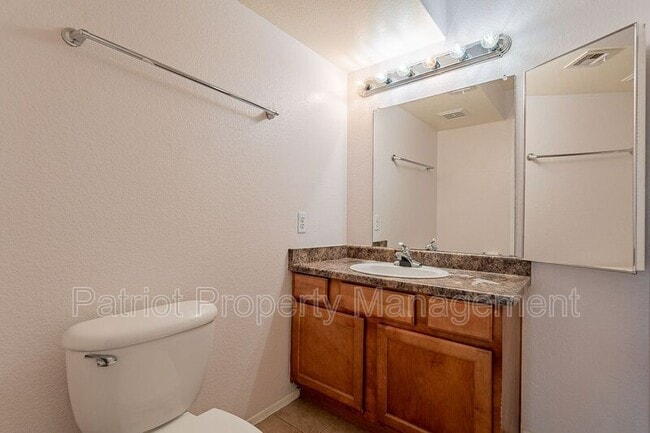 Building Photo - 1331 W Baseline Rd