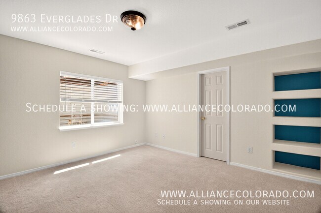 Building Photo - 9863 Everglades Dr
