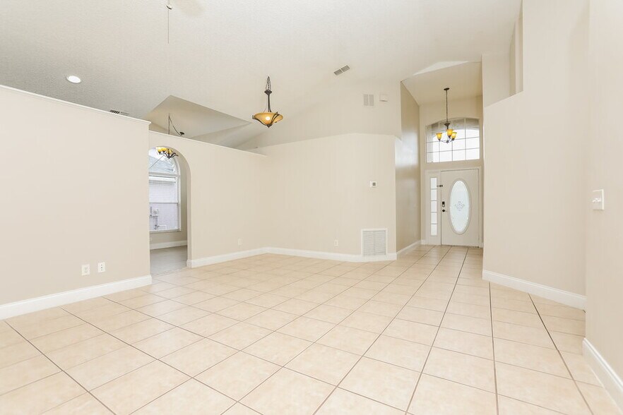 Building Photo - 2714 Cahill Way