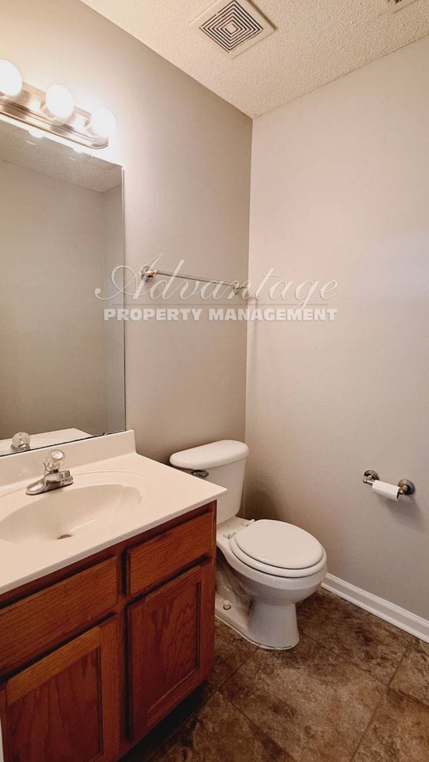 Building Photo - Beautiful 3 bedroom 2 bath home in Cordova...