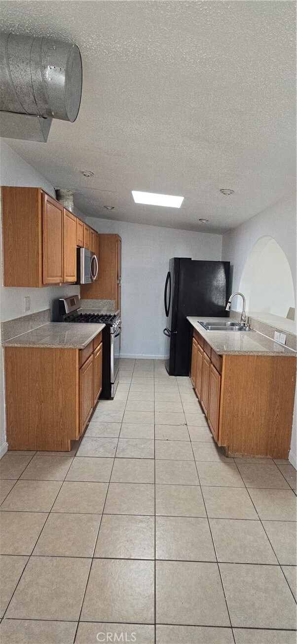 Building Photo - 21780 Snow View Dr