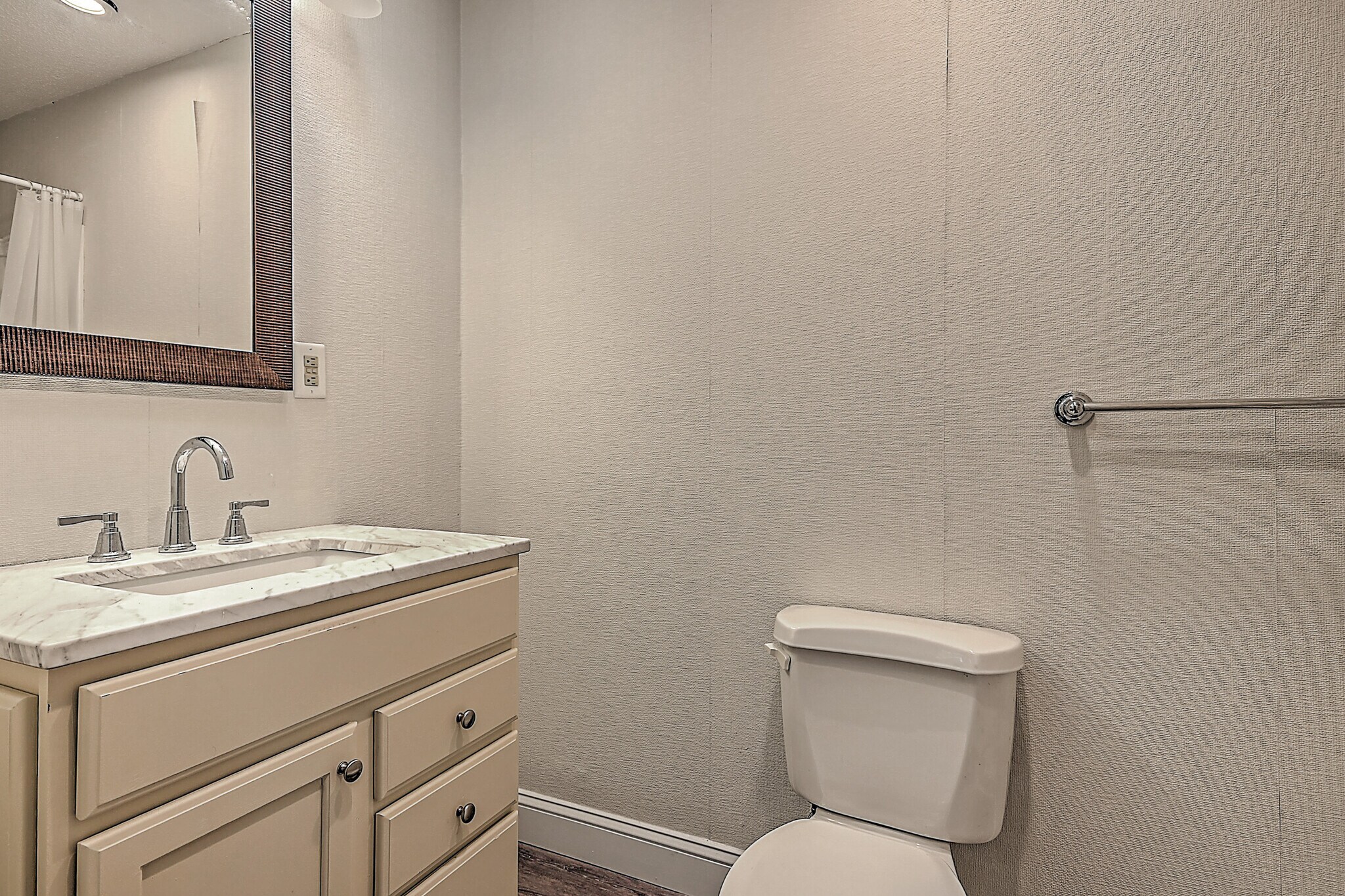 Building Photo - 208 Dean St