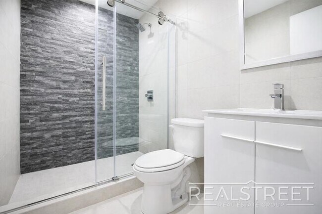 Floorplan - 1178 Gates Ave