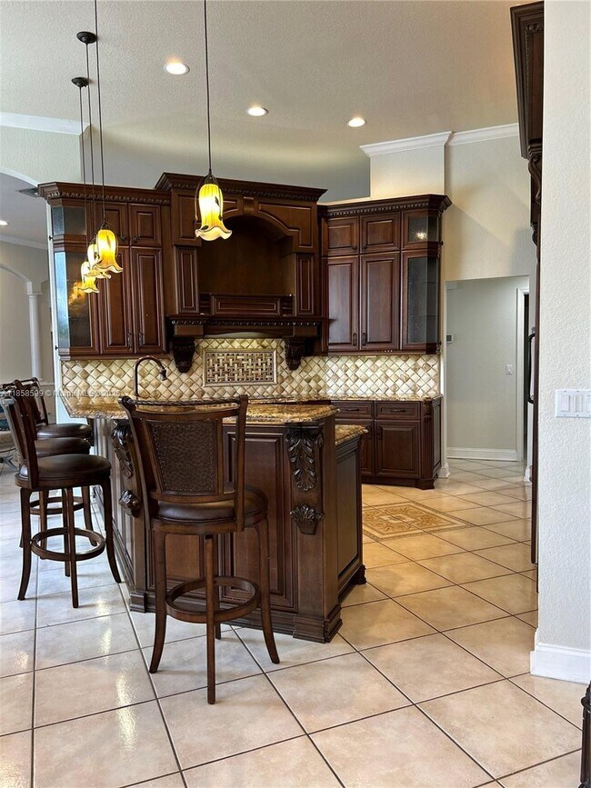 Building Photo - 2726 Meadowood Dr