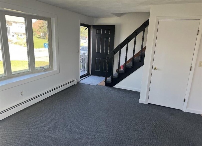 Building Photo - 20 Pavilion Ct