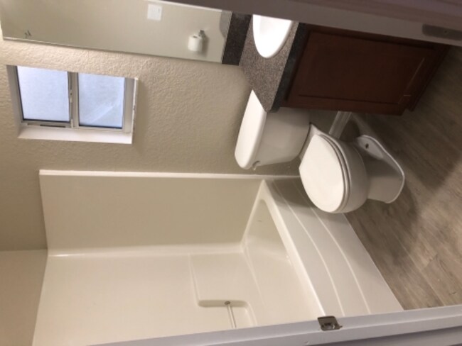 Building Photo - 9261 N Peachtree Way