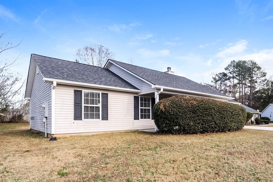 Building Photo - 45 Weldon Pl