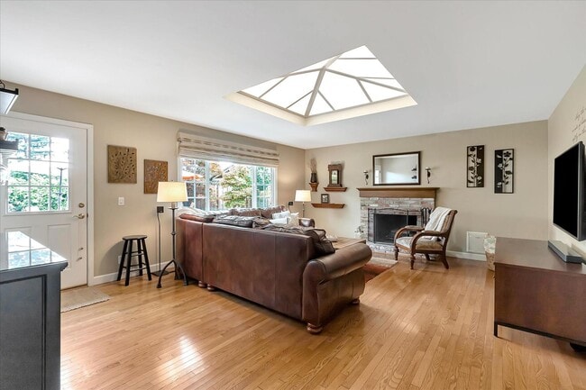 Building Photo - Executive Oasis l Huge Lot with Lush Green...