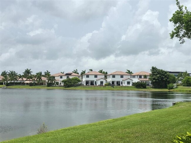 Building Photo - 2917 Cascada Isle Way