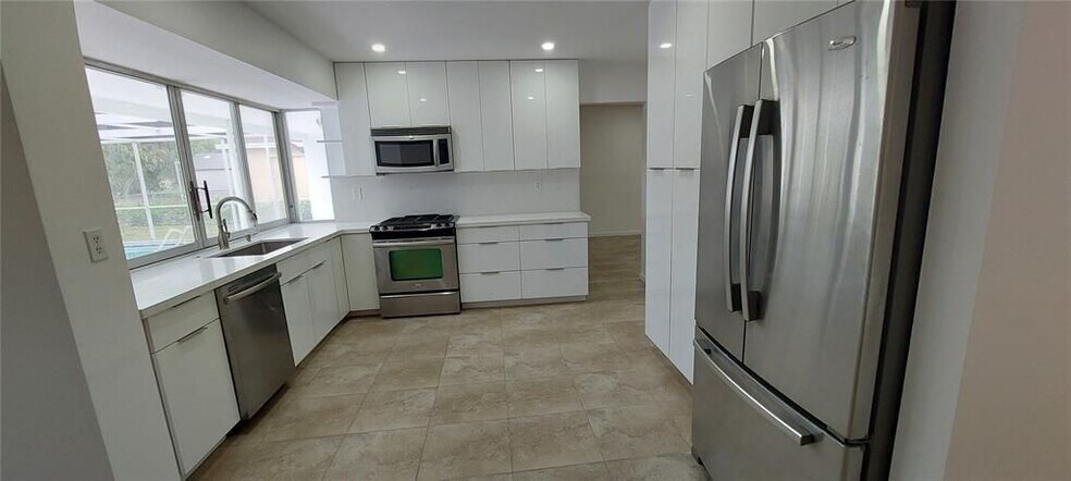 Building Photo - 2190 NW 87th Ln