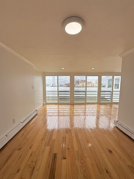 Building Photo - 53 Saint Germain St