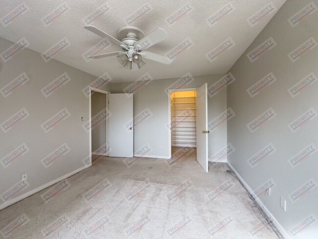 Building Photo - 2 bedroom home in Indian Hills