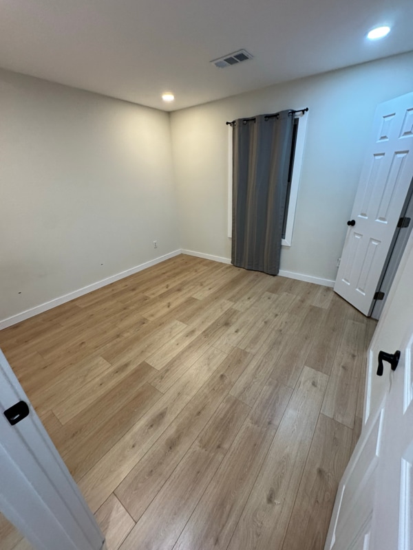 Building Photo - 120 Clinch Dr