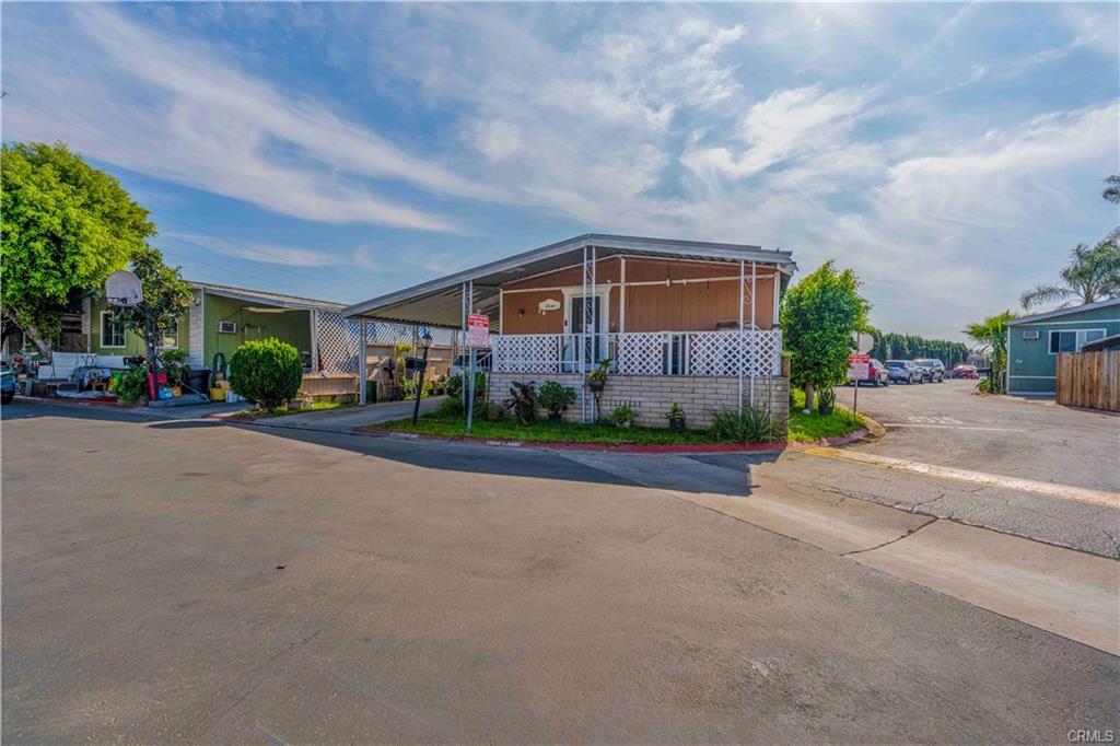 Building Photo - 4139 Paramount Blvd