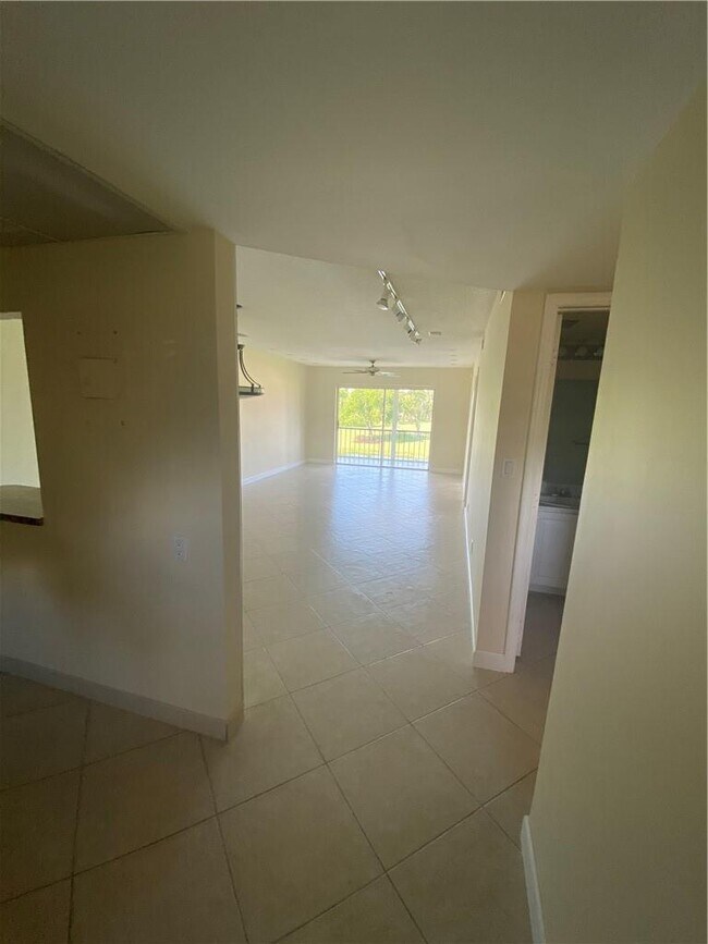 820 S Hollybrook Dr Pembroke Pines, FL Apartment Finder