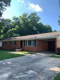 Building Photo - Your Next Home Awaits! 3 Bed/2 Bath Near J...