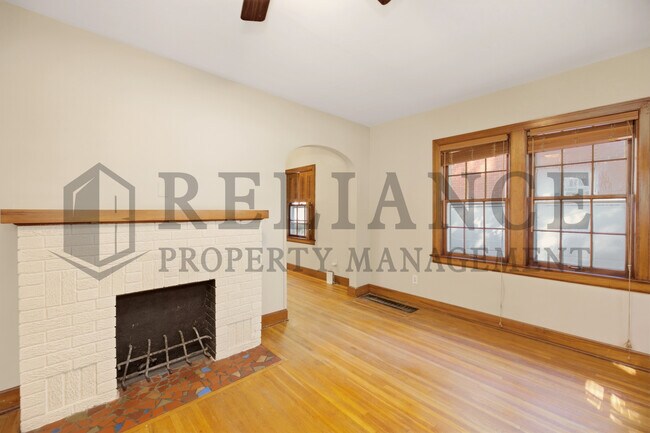 Building Photo - 737 S Lorraine Ave