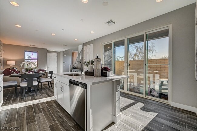 Building Photo - 918 Cottonwood Hl Pl